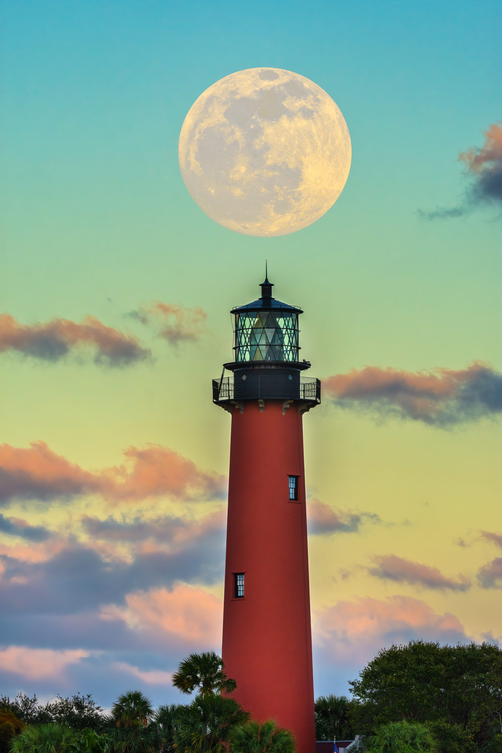 Jupiter Lighthouse Fullmoon 200210